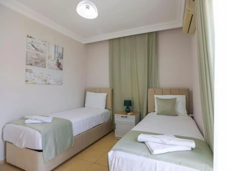 פאטהיה Villa Derin Su