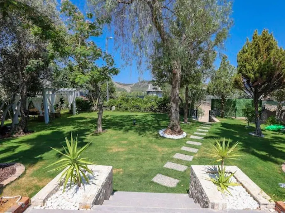 פאטהיה Villa Derin Su